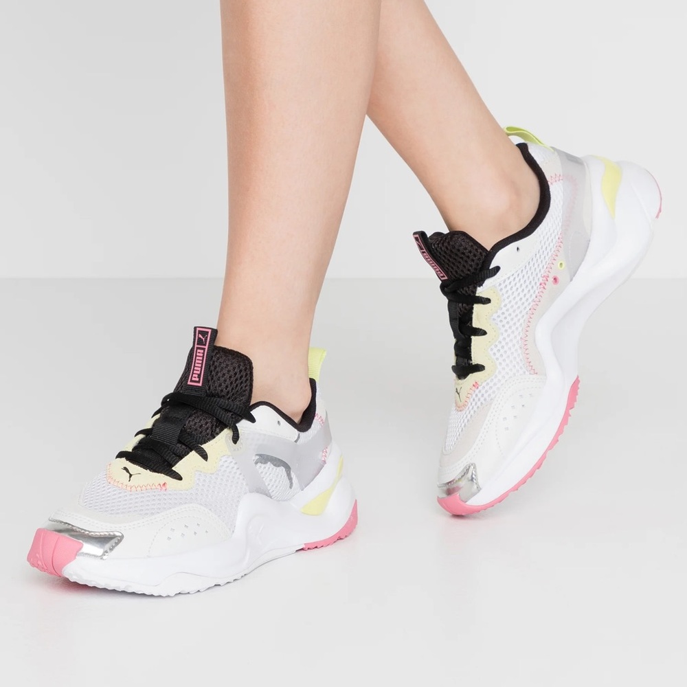 Puma white black pink chunky r system sneakers size 7.5